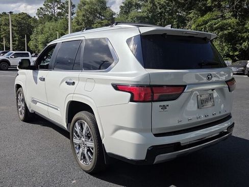 Used 2024 Toyota Sequoia Capstone AWD/4WD image 12