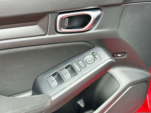 Used 2023 Honda Civic Sport image 7