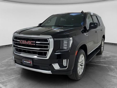 Used 2023 GMC Yukon SLT AWD/4WD image 7