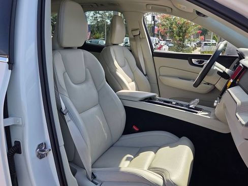 Used 2022 Volvo XC60 B5 Inscription w/ Advanced Package AWD/4WD image 18