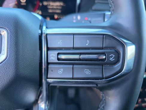 Certified 2025 GMC Acadia Elevation image 24