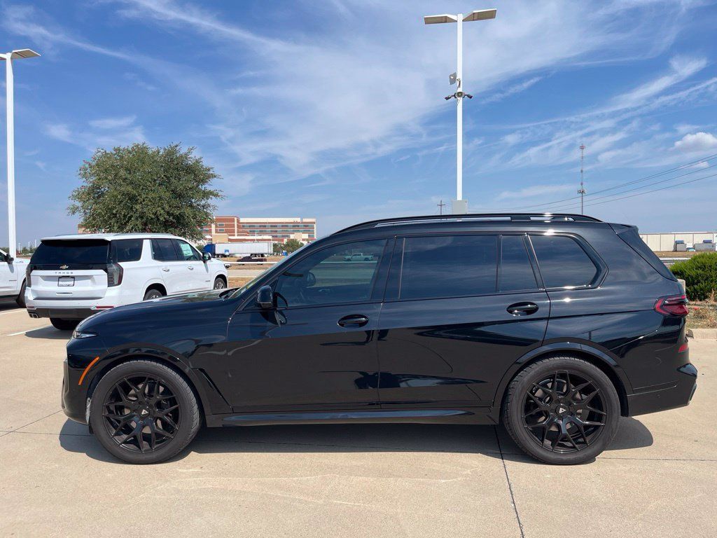 Used 2026 BMW X7 xDrive40i AWD/4WD image 2