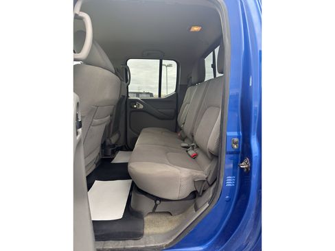 Used 2014 Nissan Frontier SV w/ SV Value Truck Package image 12