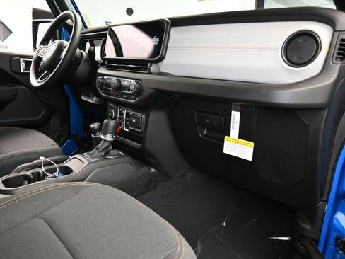 New 2026 Jeep Gladiator Sport image 37