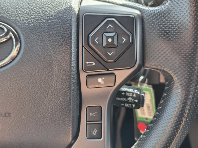 Used 2018 Toyota Tacoma TRD Off-Road AWD/4WD image 21