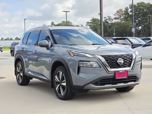 Used 2023 Nissan Rogue SL w/ SL Premium Package FWD image 3
