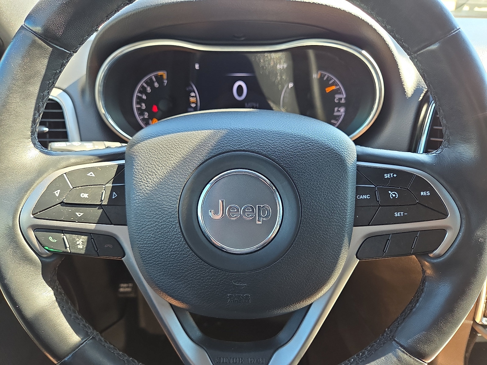 Used 2019 Jeep Grand Cherokee Altitude AWD/4WD image 24