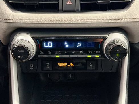 Certified 2022 Toyota RAV4 XLE w/ XLE Grade Weather Package AWD/4WD image 13