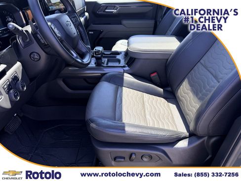 Used 2025 Chevrolet Silverado 1500 ZR2 AWD/4WD image 17