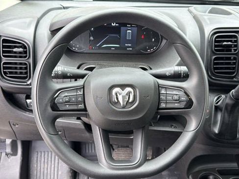 Used 2025 RAM ProMaster 2500 w/ Premium Convenience Group FWD image 14