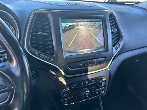 Used 2021 Jeep Cherokee Trailhawk image 23