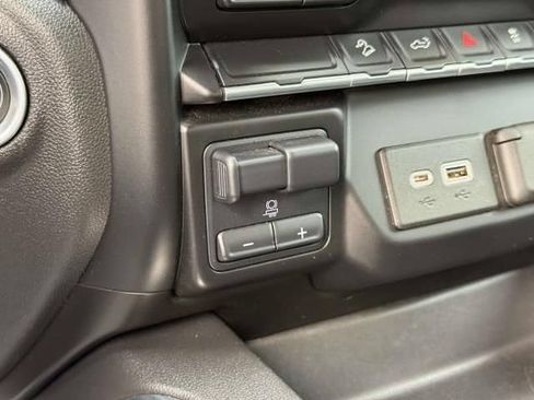 Used 2021 Chevrolet Silverado 1500 LT Trail Boss w/ Bed Protection Package AWD/4WD image 28