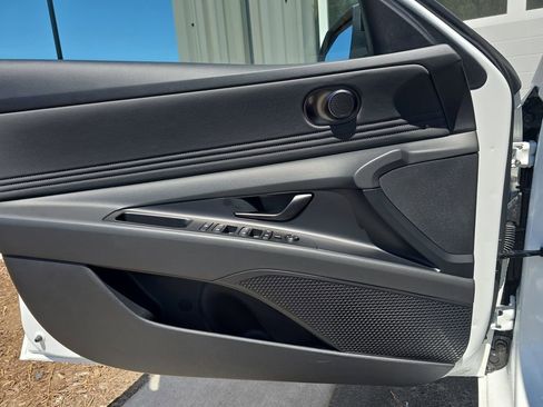 New 2026 Hyundai Elantra SEL Sport Premium FWD image 27