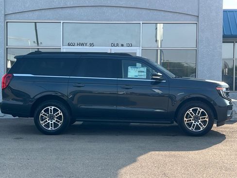 New 2025 Ford Expedition Max Active AWD/4WD image 3
