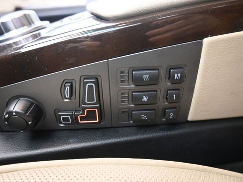 Used 2006 BMW 750Li image 28