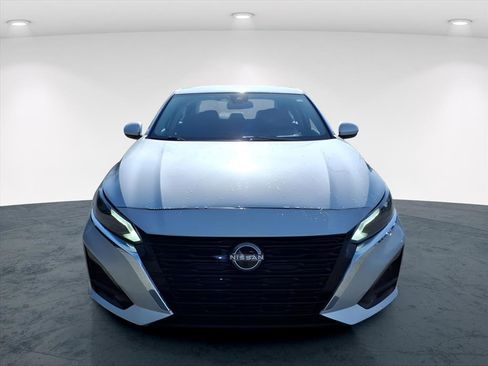 Used 2023 Nissan Altima 2.5 SV image 19
