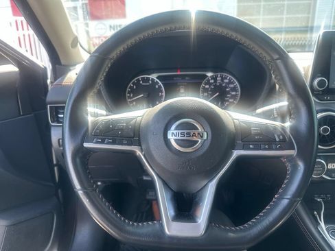 Certified 2022 Nissan Sentra SR w/ Electronics Package FWD image 4