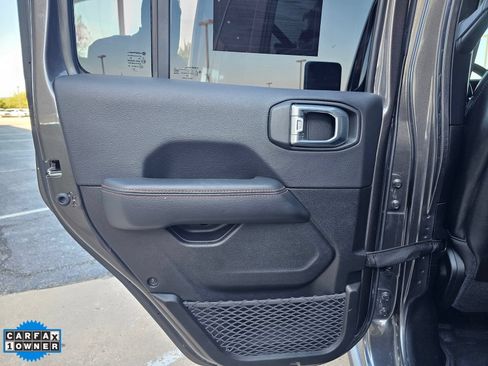 Used 2023 Jeep Wrangler Unlimited Rubicon AWD/4WD image 29