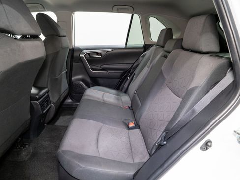 Used 2024 Toyota RAV4 XLE image 28