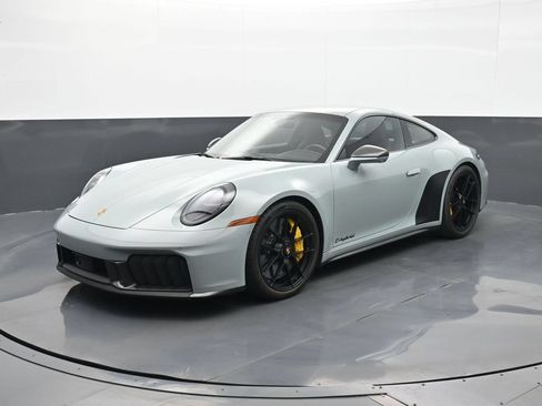 Certified 2025 Porsche 911 Carrera GTS RWD image 1