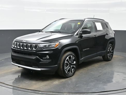 Used 2024 Jeep Compass Limited image 2