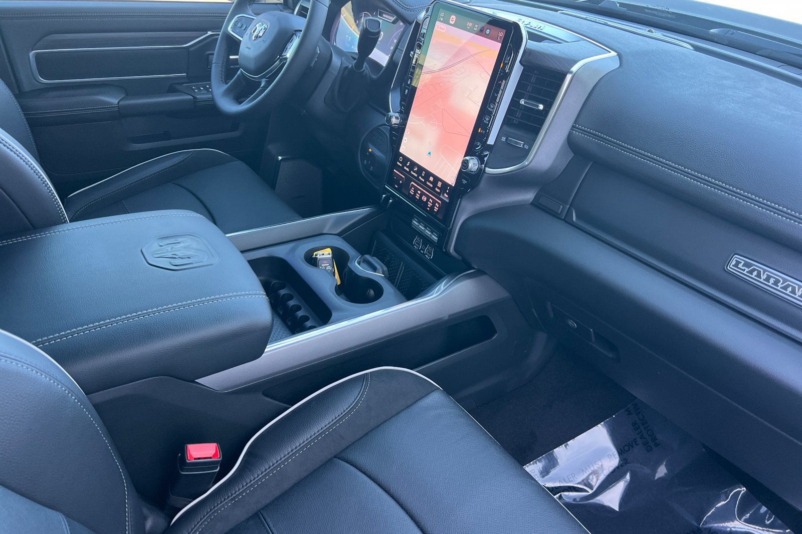 New 2026 RAM 3500 Laramie AWD/4WD image 17