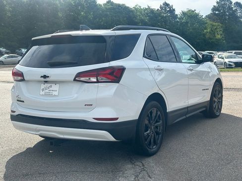 Used 2024 Chevrolet Equinox RS w/ LPO, Floor Liner Package FWD image 3