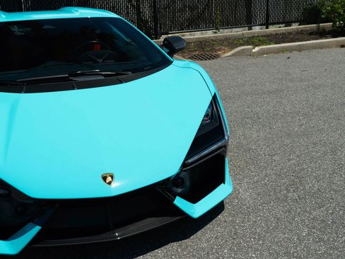 Used 2024 Lamborghini Revuelto AWD/4WD image 7