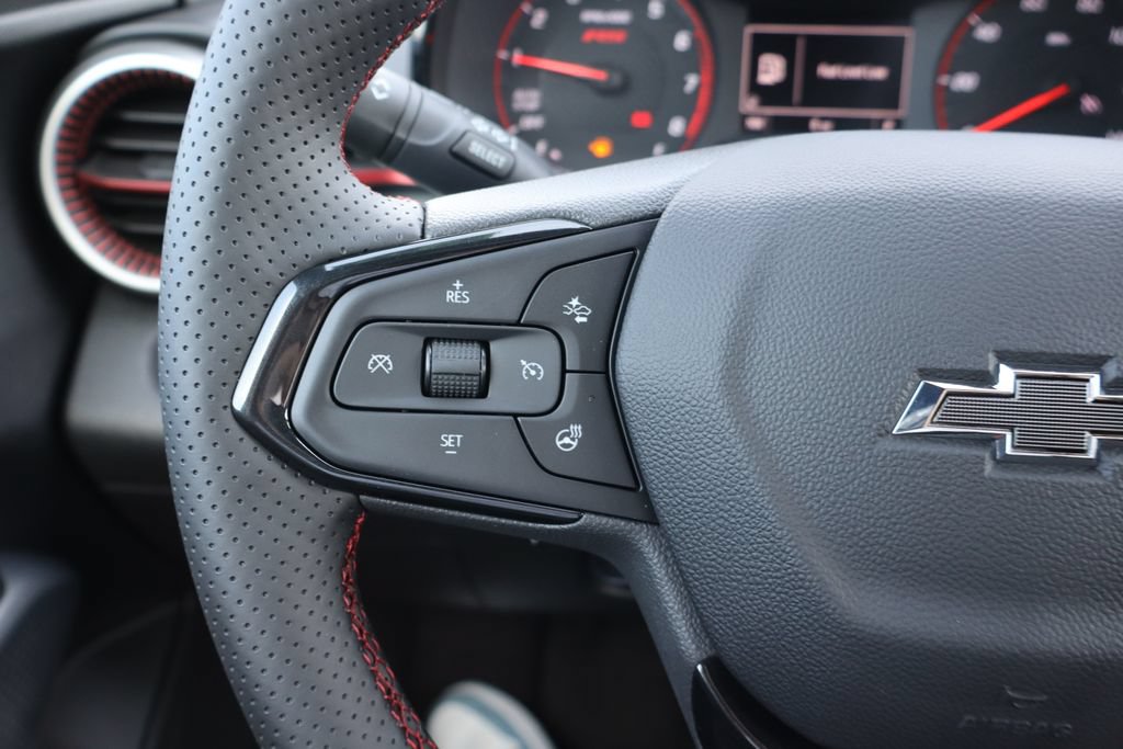 New 2026 Chevrolet Trax RS w/ Sunroof Package FWD image 8