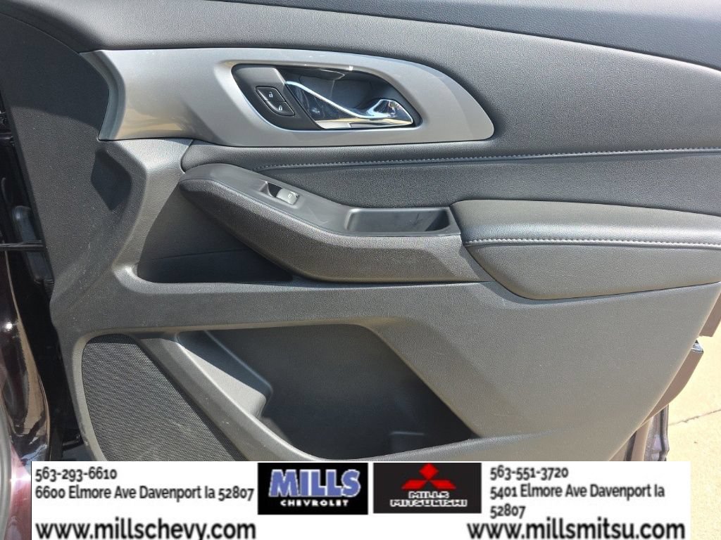 Used 2023 Chevrolet Traverse LT AWD/4WD image 23