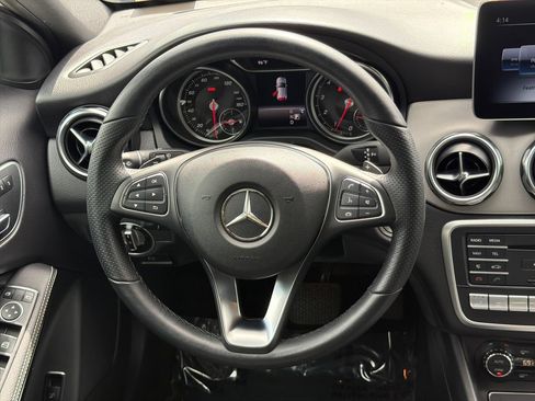 Used 2020 Mercedes-Benz GLA 250 4MATIC image 24