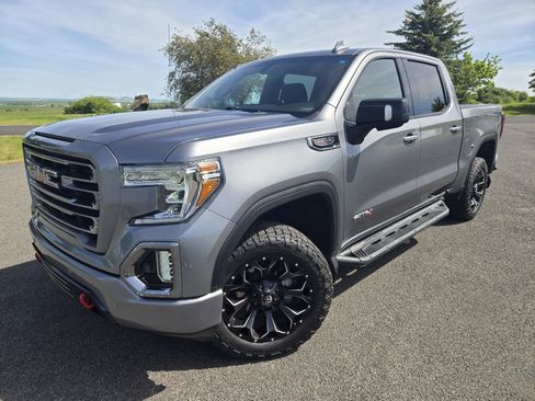 Used 2020 GMC Sierra 1500 AT4 w/ AT4 Preferred Package AWD/4WD image 3