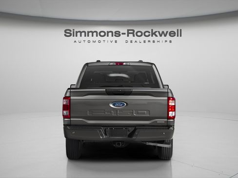 Used 2023 Ford F150 XLT w/ Trailer Tow Package image 5