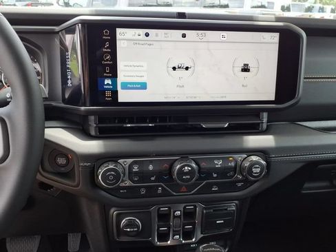 New 2026 Jeep Gladiator Sport AWD/4WD image 13