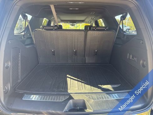Used 2024 Chevrolet Suburban High Country w/ Premium Package image 21