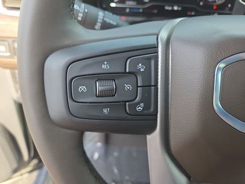 Used 2024 GMC Yukon XL Denali AWD/4WD image 23
