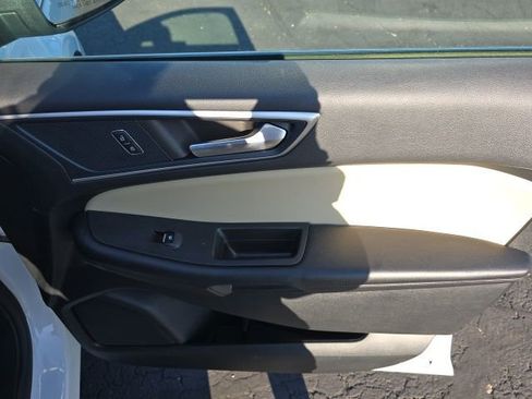 Used 2023 Ford Edge SEL w/ Convenience Package image 31