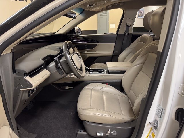 Used 2024 Lincoln Nautilus Premier w/ Equipment Group 102A AWD/4WD image 8