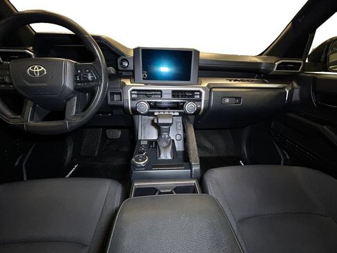 Used 2024 Toyota Tacoma SR5 AWD/4WD image 10