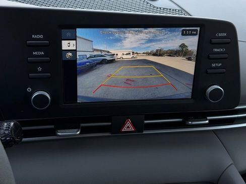 Certified 2025 Hyundai Elantra SE w/ Cargo Package image 13