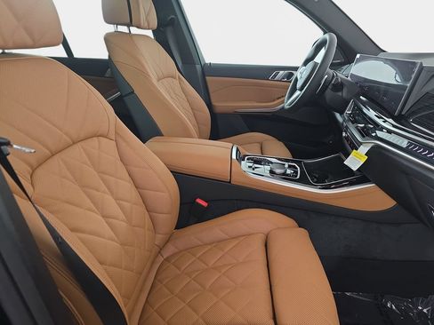 New 2026 BMW X5 xDrive50e AWD/4WD image 9