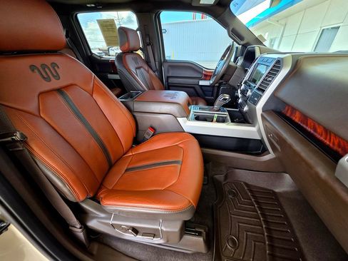 Used 2018 Ford F150 King Ranch w/ Equipment Group 601A Luxury AWD/4WD image 84