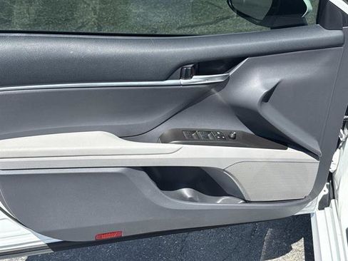 Used 2024 Toyota Camry LE FWD image 9