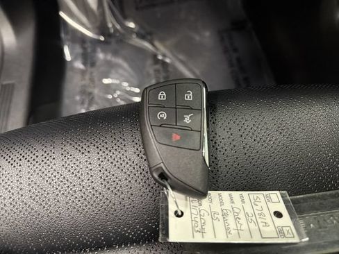 Certified 2025 Chevrolet Equinox RS w/ Safety and Technology Package AWD/4WD image 33