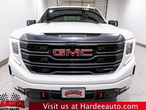 Used 2024 GMC Sierra 1500 AT4 w/ Technology Package image 7
