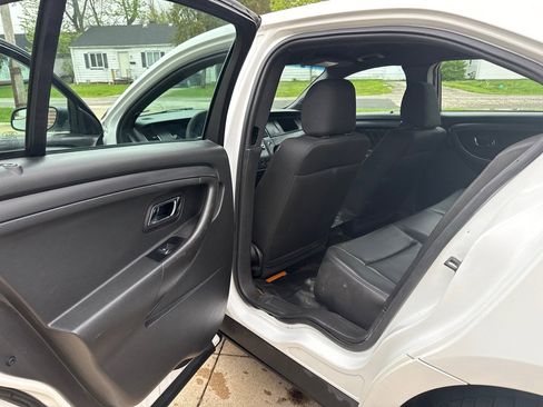 Used 2015 Ford Taurus Police Interceptor AWD image 13