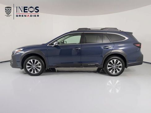 Used 2025 Subaru Outback Touring XT AWD/4WD image 2