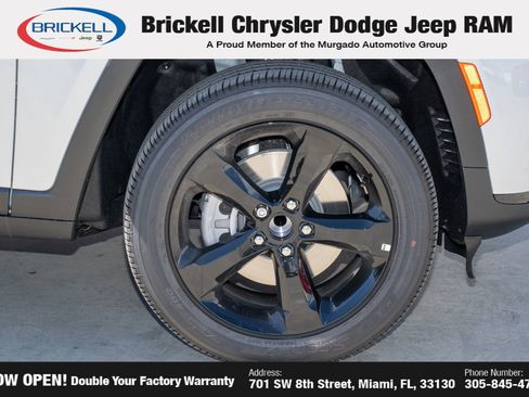 New 2025 Jeep Grand Cherokee L Altitude image 44