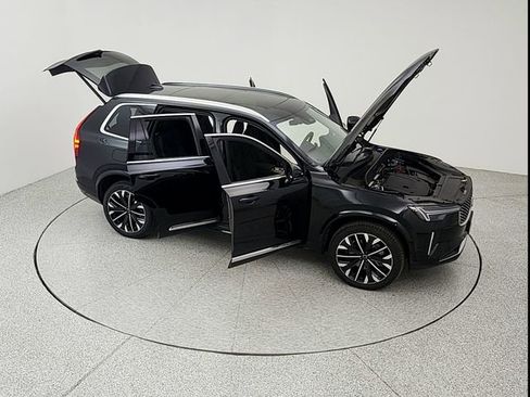 New 2026 Volvo XC90 B6 Plus w/ Protection Package image 38