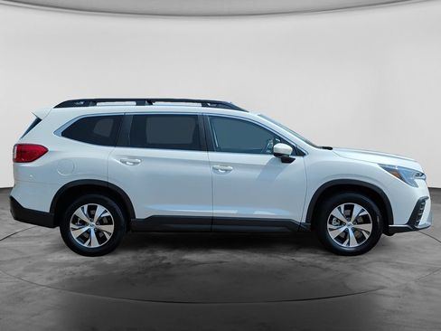 Used 2025 Subaru Ascent Premium AWD/4WD image 8
